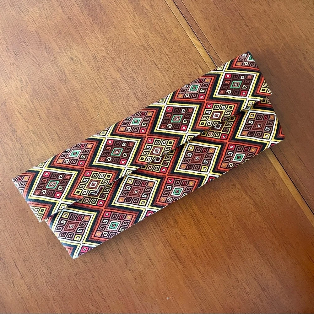 Pineda Covalin Clutch Geometric Patterned - Picture 8 of 12